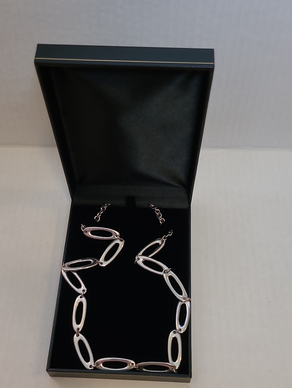 Vintage Silver Oval Link Necklace - Women's Jewelry